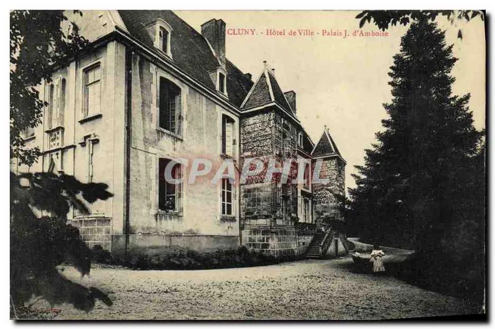 Cluny — Rathaus — Palais J. d'Amboise - Vorderseite