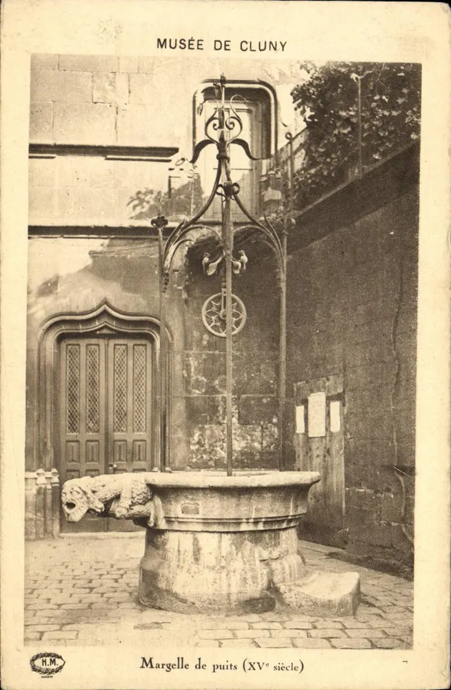 Margem de poço — Museu de Cluny — H.M. n°7 - Frente