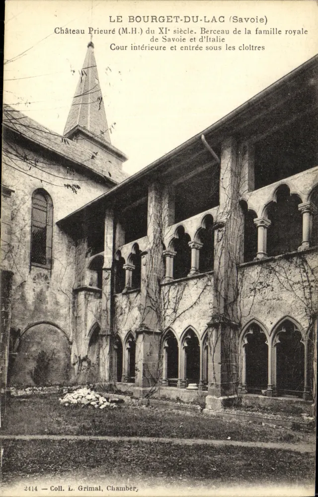 Le Bourget-du-Lac (Savoie) — Schloss Priory des 11. Jahrhunderts, Innenhof und Eingang unter den Klostergängen — Coll. L. Grimal, Chambery - Vorderseite
