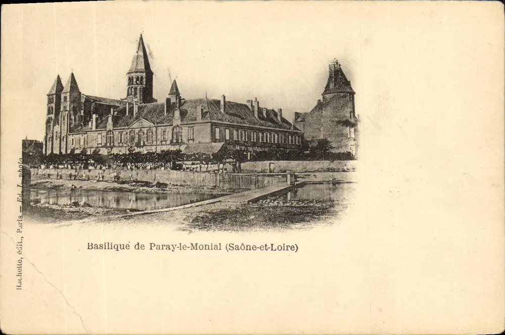 Basilique de Paray-le-Monial — vue du bâtiment et du fleuve — éditeur Hachette, Paris - Frente