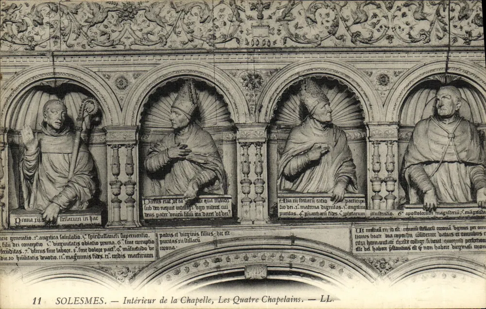 Die vier Kaplanen — Innenansicht der Kapelle — SOLESMES — LL. - Vorderseite
