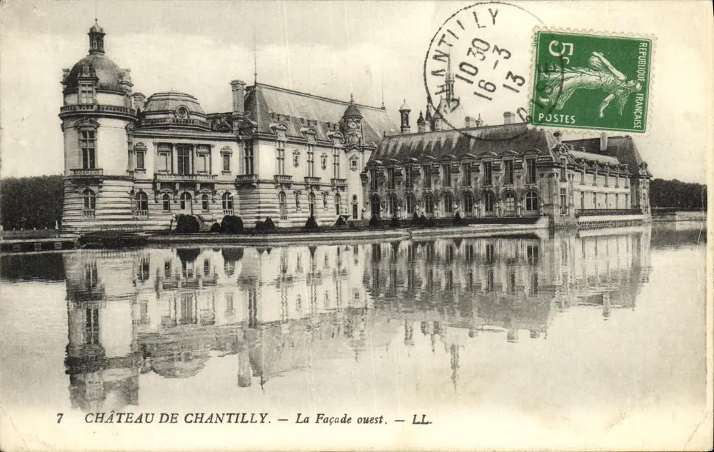 Castelo de Chantilly — A Fachada oeste — LL. - Frente