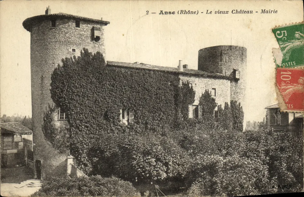 Anse (Rhône) — O velho Castelo - Prefeitura - Frente