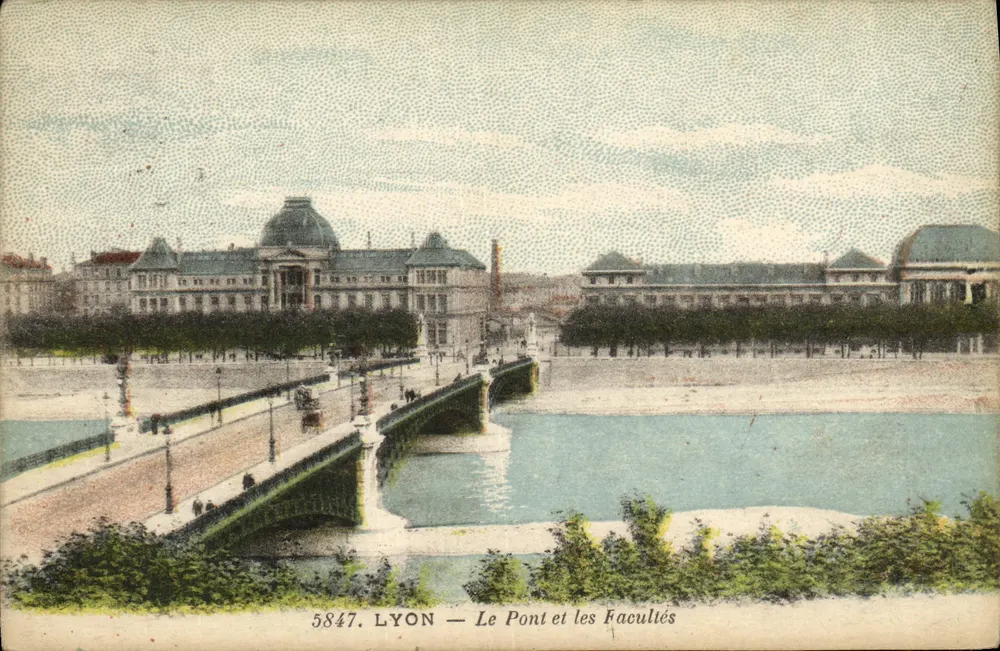 Lyon — O Ponte e as Faculdades — Lyon, 5847 - Frente