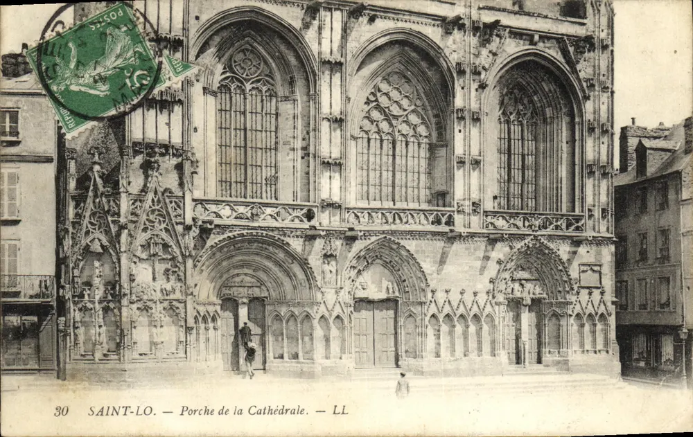 SAINT-LO — Portal da Catedral — LL - Frente