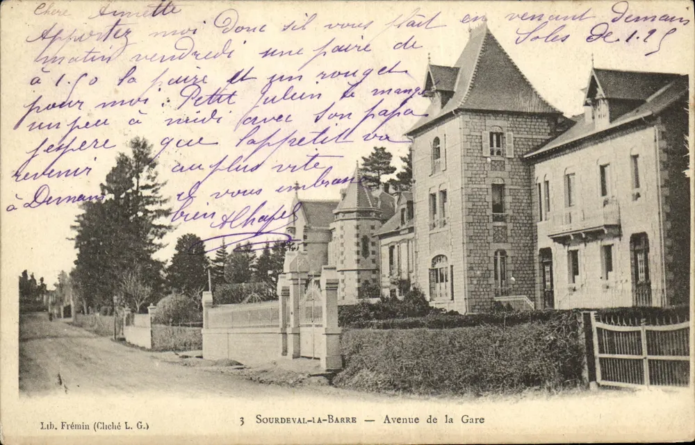 Sourdeval-la-Barre — Avenida da Estação — L.t.b. Frémin (Cliché L.G.) - Frente