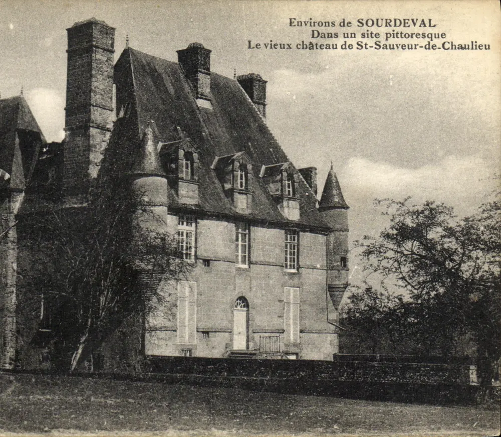 Das alte Schloss von St-Sauveur-de-Chaulieu — Umgebung von SOURDEVAL — Verlag nicht sichtbar - Vorderseite
