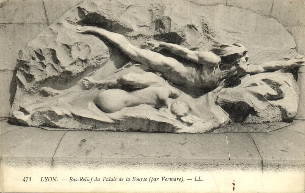 LYON — Bas-relief do Palácio da Bolsa (por Vermare) — LL. n° 471 - Frente