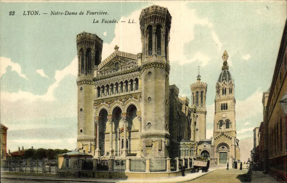 LYON — Notre-Dame de Fourvière — La Façade — LL - Voorkant