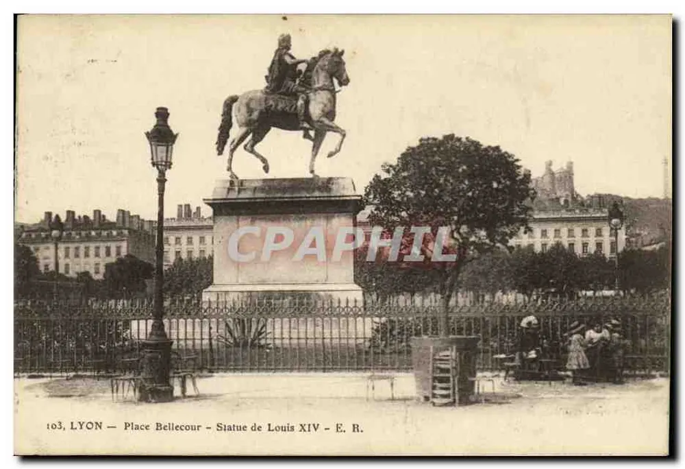 LYON — Place Bellecour — Statue von Louis XIV — E. R. Nr. 103 - Vorderseite