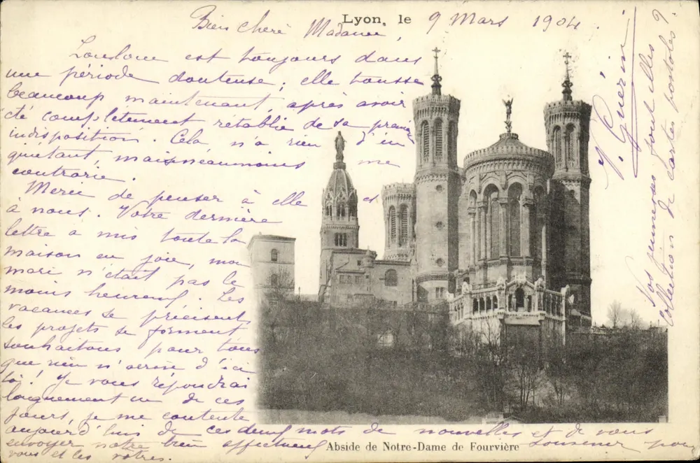 Abside da Igreja de Notre-Dame de Fourvière — Lyon — editor não visível - Frente