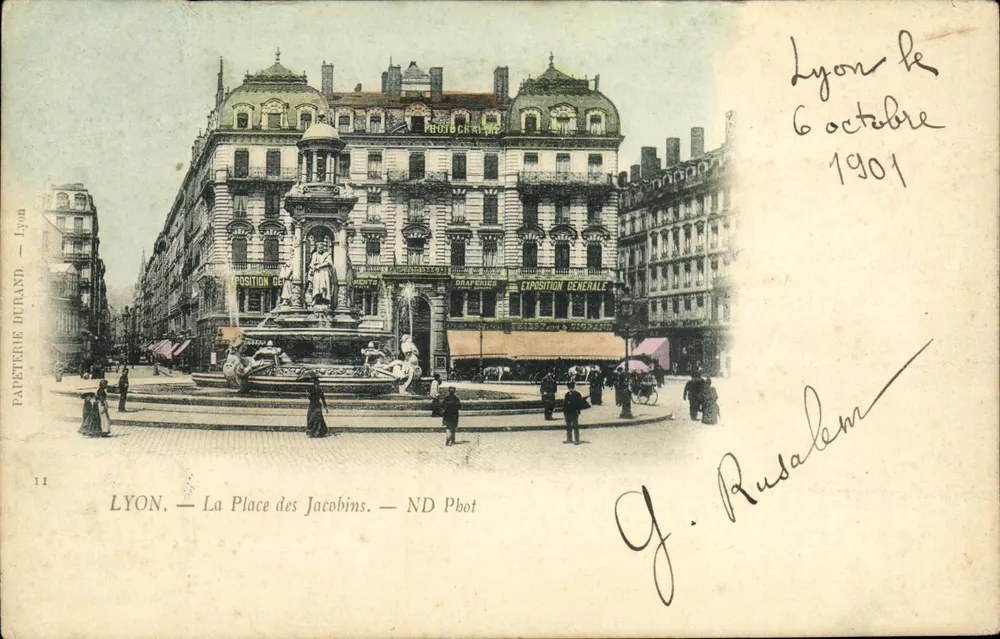 Lyon — A Praça dos Jacobinos — Papelaria Dutrand, n°11 - Frente
