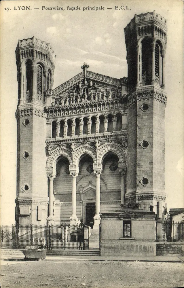 LYON — Fourvière, fachada principal — E.C.L. - Frente