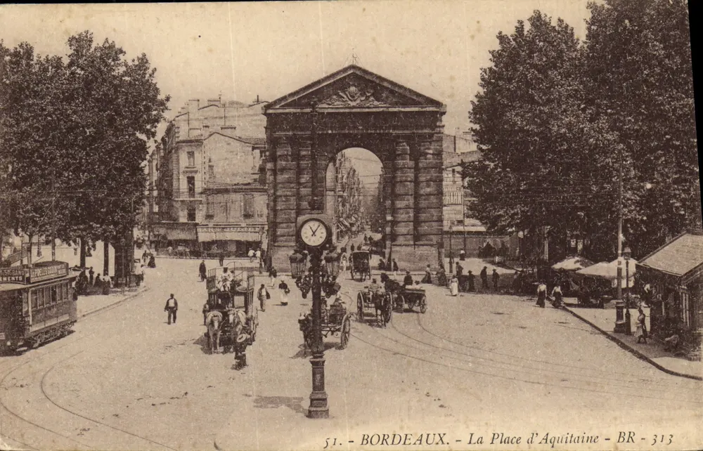 Bordeaux — A Praça d'Aquitânia — editor BR, n° 313 - Frente