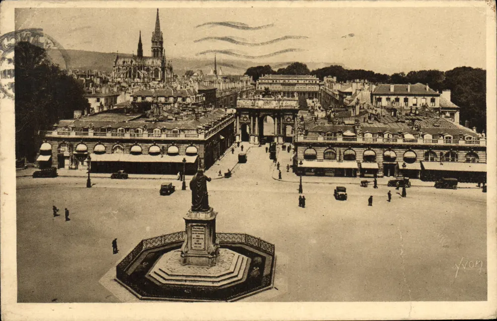 Nancy — Place Stanislas, Arc de Triomphe et Palais du Gouvernement — Les Éditions d'Art Yvon, n°2 - Vorderseite
