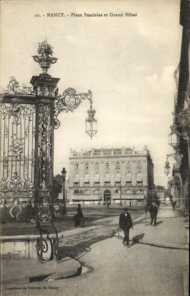 NANCY - Plaza Stanislas y Grand Hôtel — Imprimeries Réunies de Nancy, n°10 - Anverso