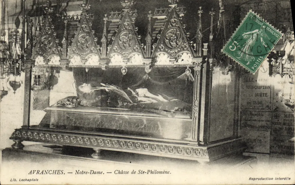 Avranches — Notre-Dame — Kist van Sint Filomena - Voorkant