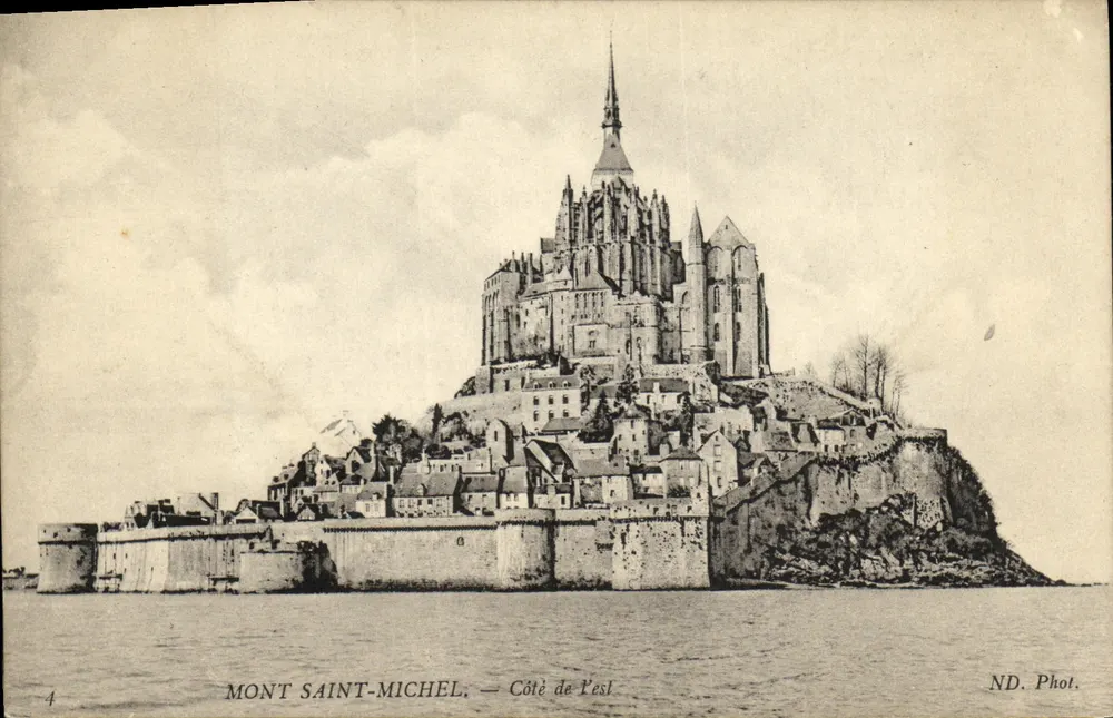 Monte Saint-Michel — Lado Leste — ND. Fot. - Frente