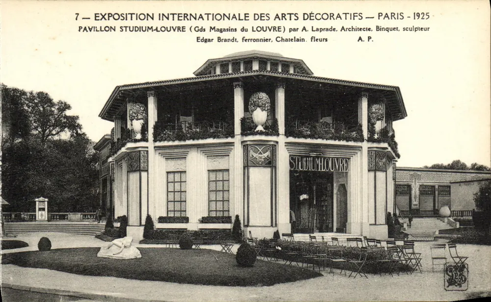 Pavillon Studium-Louvre — Internationale Ausstellung für Dekorative Künste — Paris 1925 — von A. Laprade, Architekt, Binquet, Bildhauer - Vorderseite
