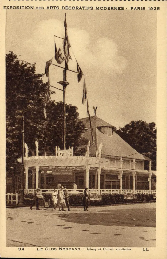 Le Clos Normand — Ausstellung der modernen dekorativen Künste, Paris 1925 — Lelong et Chirol, Architekten - Vorderseite