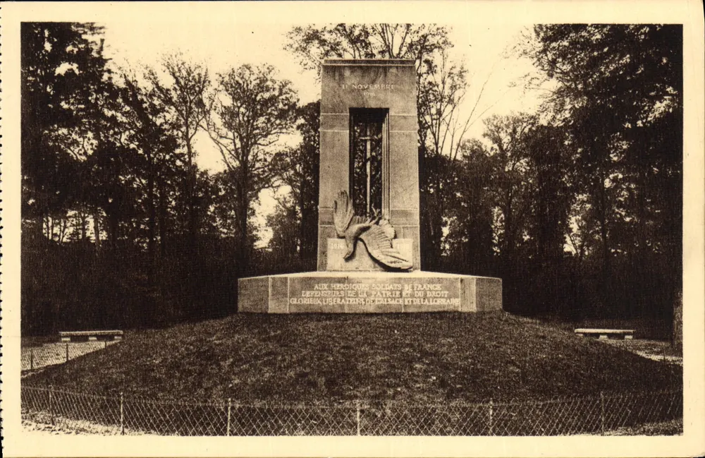 Monumento del "Matin" — Clairière de l'Armistice — Foresta di Compiègne — di Ed. Brandt - Recto