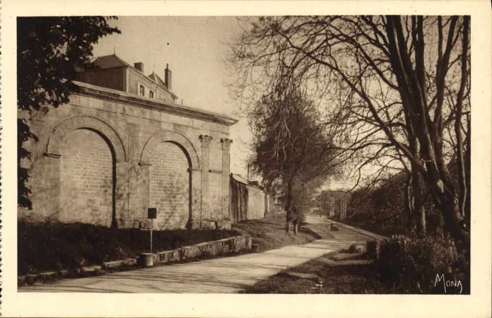 Gallo-Römische Pforte — Langres — Kunstausgabe MONA, Nr. EB.9 - Vorderseite