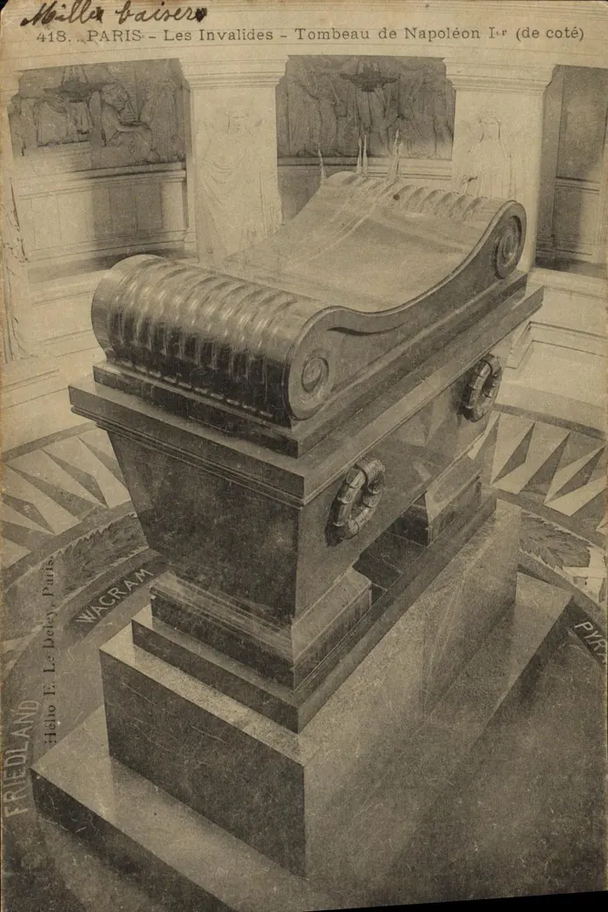 Paris - Les Invalides - Túmulo de Napoleão I (de lado) — Hélio L. L. Deléy, Paris, n° 418 - Frente