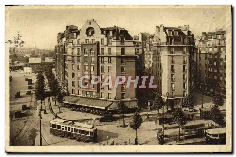 Place d'Orléans et Boulevard Brunet — vue de l'hôtel de ville et du tramway — Éditions d'Art YOUN, Paris - Vorderseite