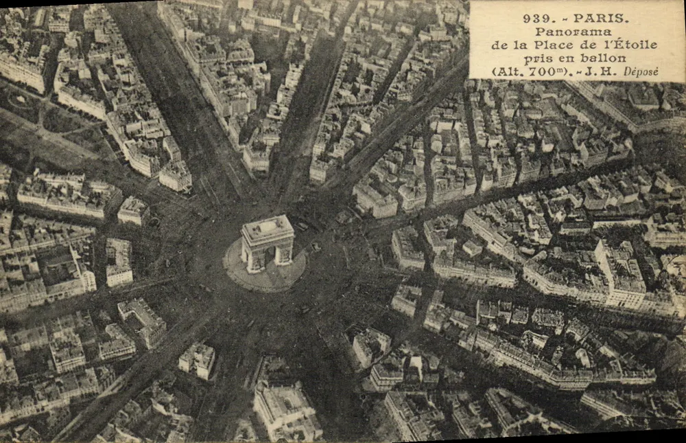 Paris — Panorama der Place de l'Étoile aus einem Ballon (Höhe 700m) — J.H. Déposé - Vorderseite