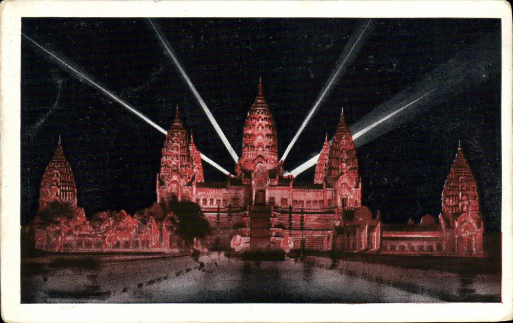 Angkor-Vat — vue de nuit éclairée — éditeur JACOPOZZI, éclairagiste - Recto