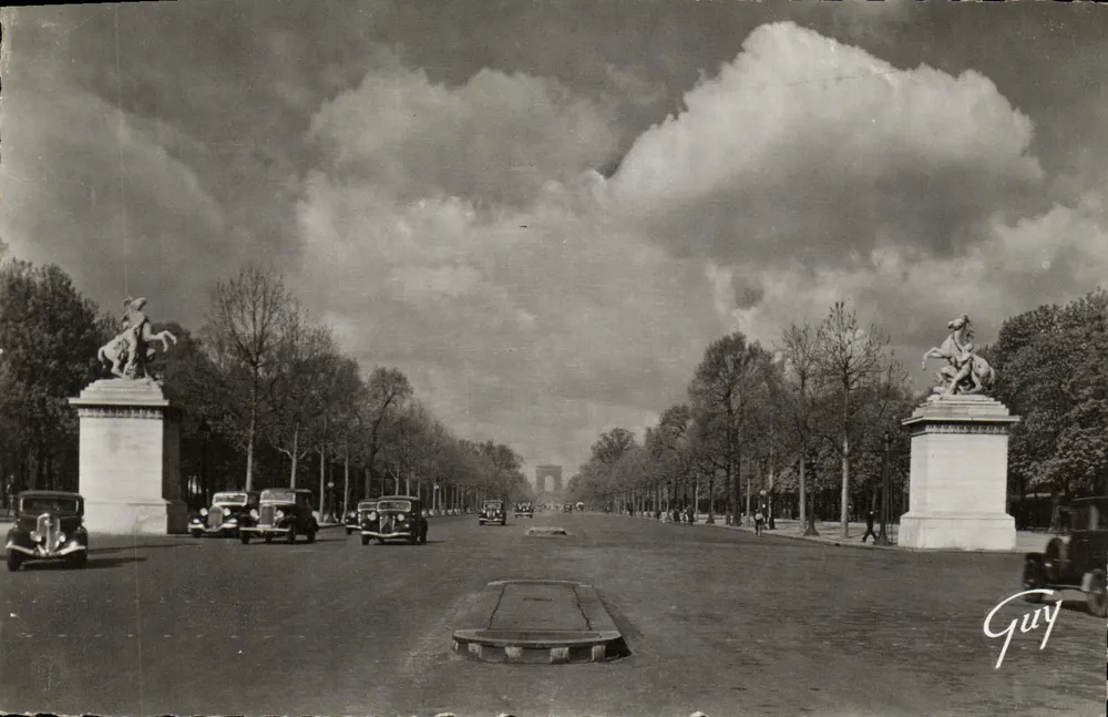 Avenue des Champs-Élysées — Blick zum Arc de Triomphe — Éditions d'Art Guy - Vorderseite