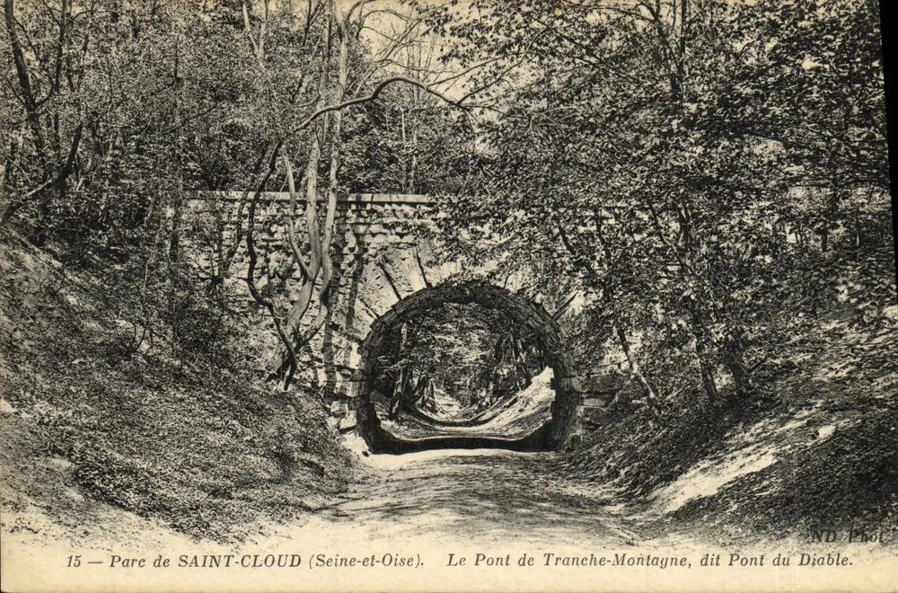 Park von SAINT-CLLOUD (Seine-et-Oise) — Die Brücke von Tranche-Montagne, genannt Teufelsbrücke — ND Phot. - Vorderseite