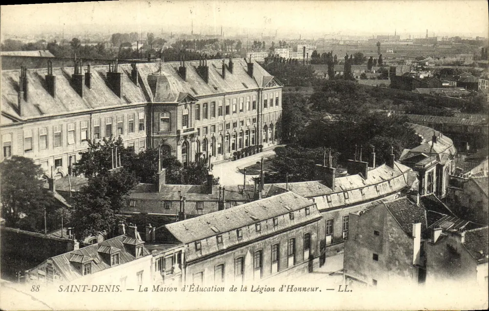 Saint-Denis — Das Bildungshaus der Ehrenlegion — LL. - Vorderseite