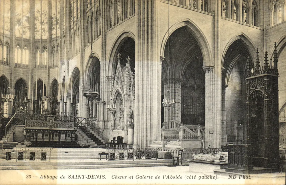 Abtei SAINT-DENIS — Chor und Galerie der Apse (linker Bereich) — ND Phot. - Vorderseite