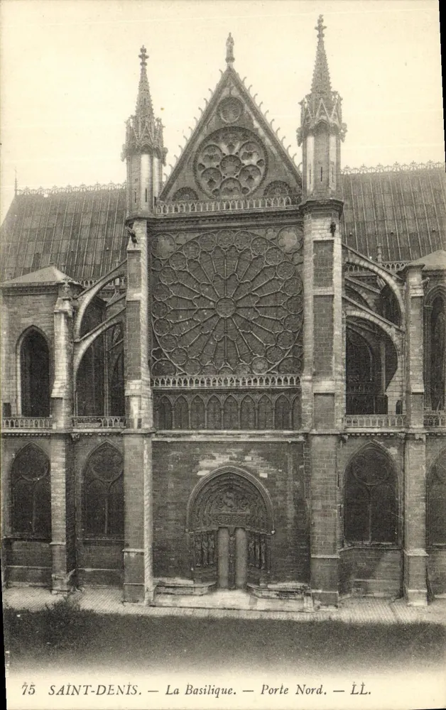 Saint-Denis — A Basílica — Porta Norte — LL - Frente