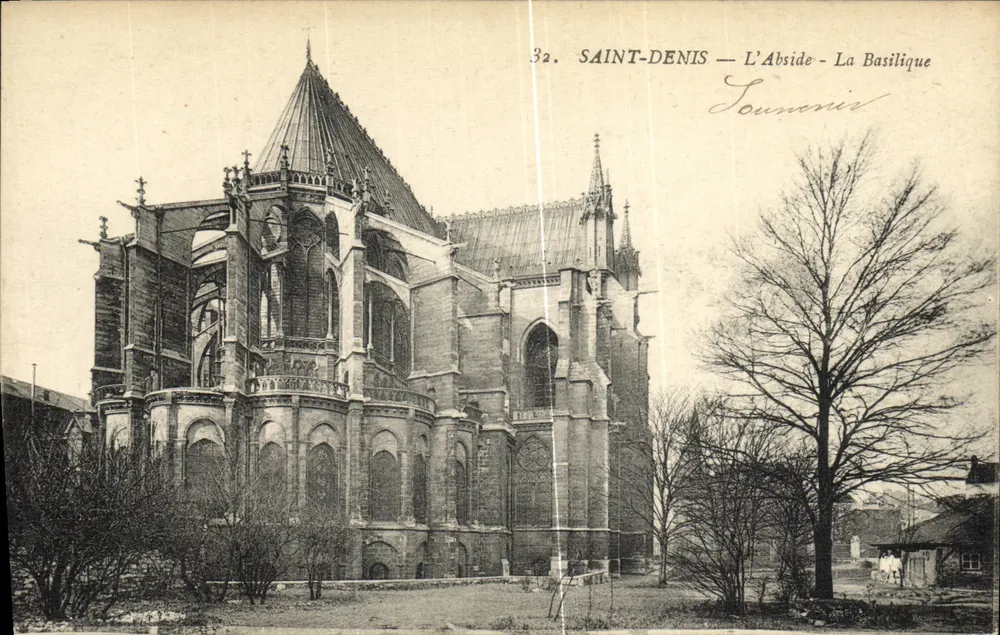 Saint-Denis — A Abside — A Basílica — Tauconnies - Frente