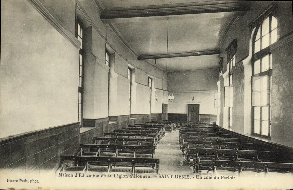 Schule der Ehrenlegion - Saint-Denis - Eine Seite des Parloirs - Vorderseite