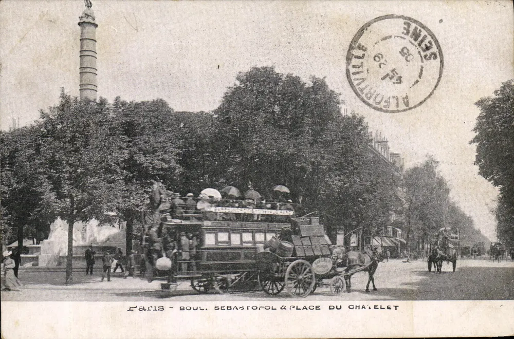 Paris - Boulevard Sébastopol & Place du Châtelet — vista da coluna da Place du Châtelet com um omnibus a cavalo - Frente
