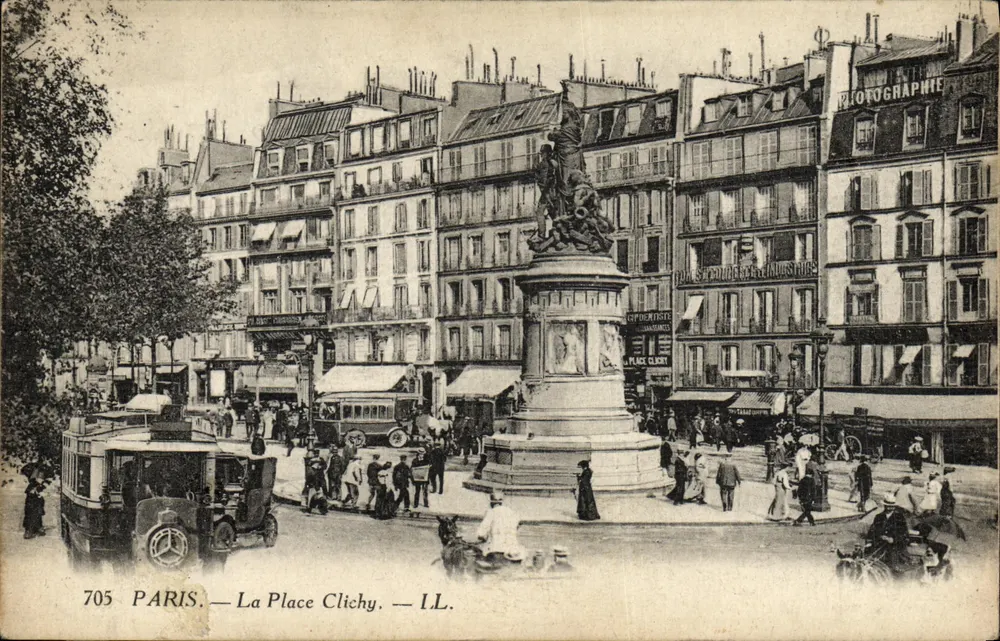 Paris — A Praça Clichy — I.L. - Frente