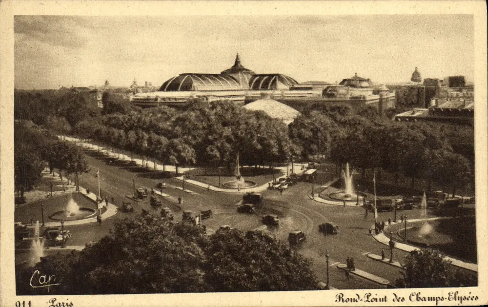 Rond-Point dos Champs-Élysées — vista com o Grand Palais — editor Cap, n° 011 - Frente
