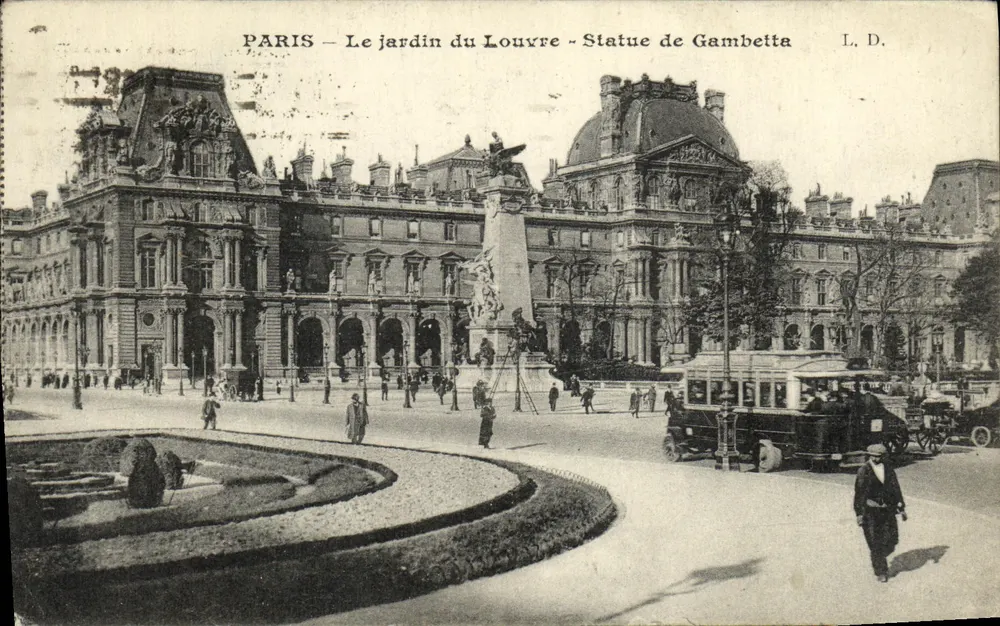 PARIS — Der Garten des Louvre — Statue von Gambetta — L. D. - Vorderseite