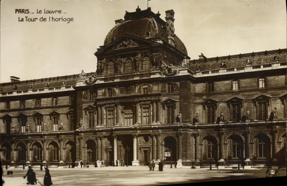 Paris - Der Louvre - Die Uhrenturm - Vorderseite