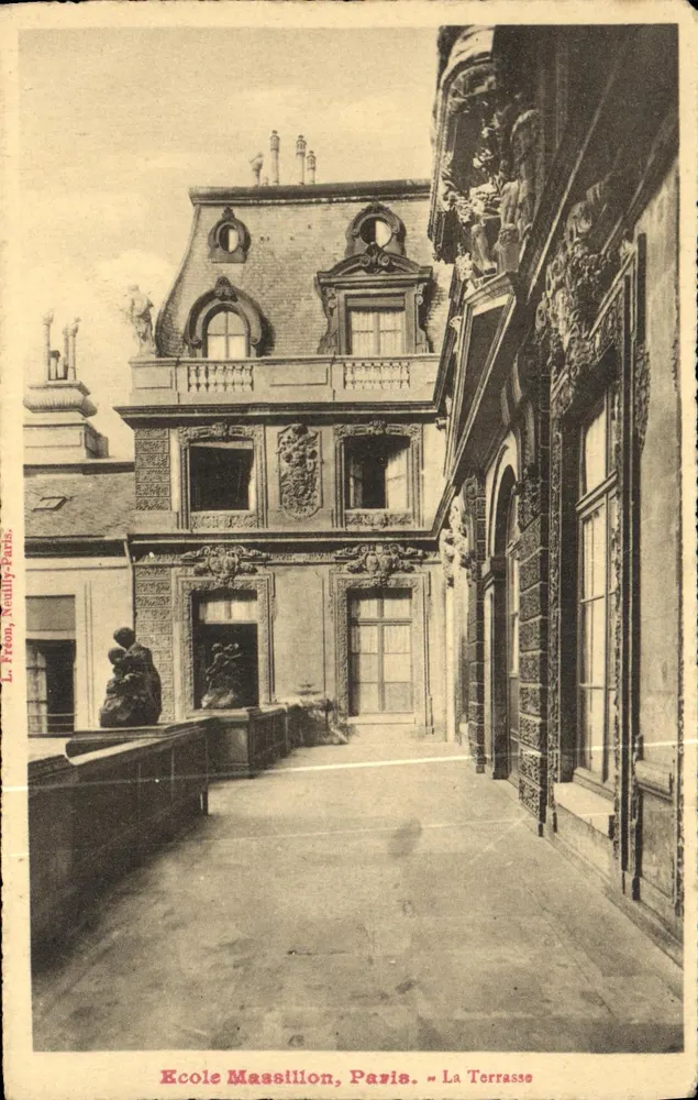 Escola Massillon, Paris — A Terrasse — Li Fréton, Neuilly-Paris - Frente