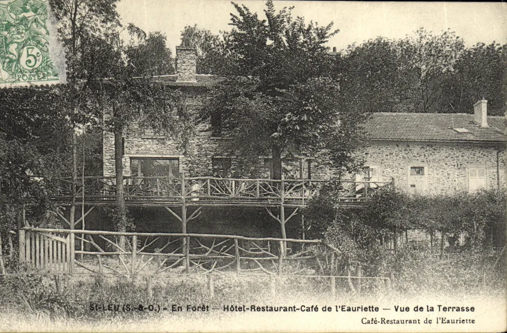 St-LEU (S.-&-O.) — Im Wald — Hotel-Restaurant-Café de l'Eauriette — Ansicht der Terrasse - Vorderseite