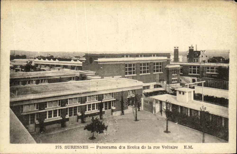 Suresnes — Panorama der Schulen in der Voltairestraße — E.M. n°375 - Vorderseite