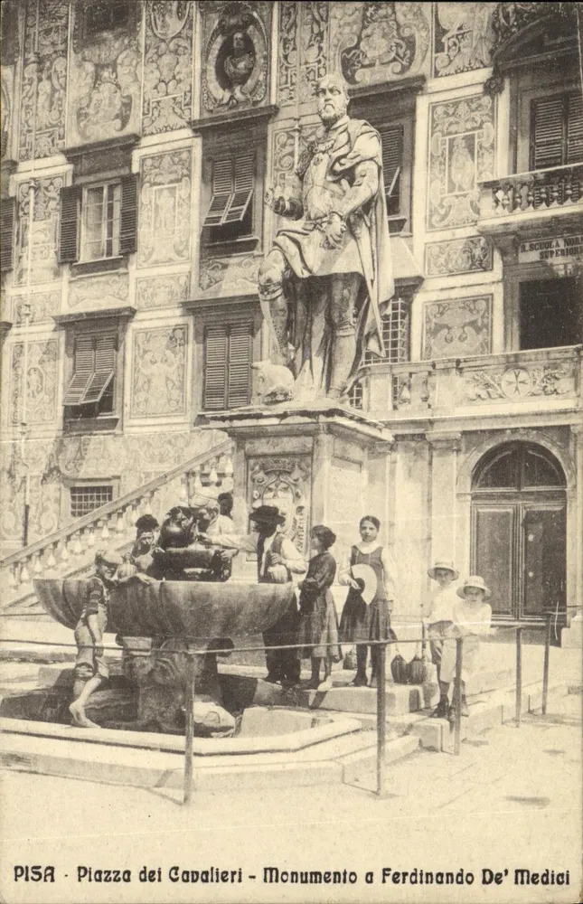 Pisa - Piazza dei Cavalieri - Denkmal für Ferdinando De' Medici - Vorderseite