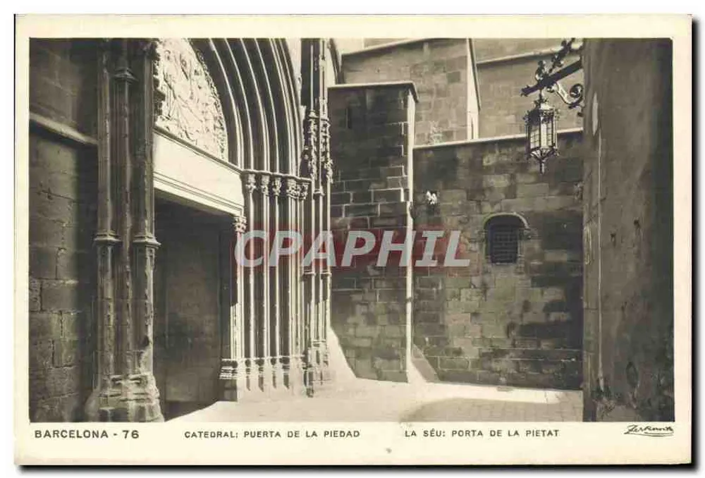 Barcelona - 76 - Catedral: Porta da Piedade - Frente