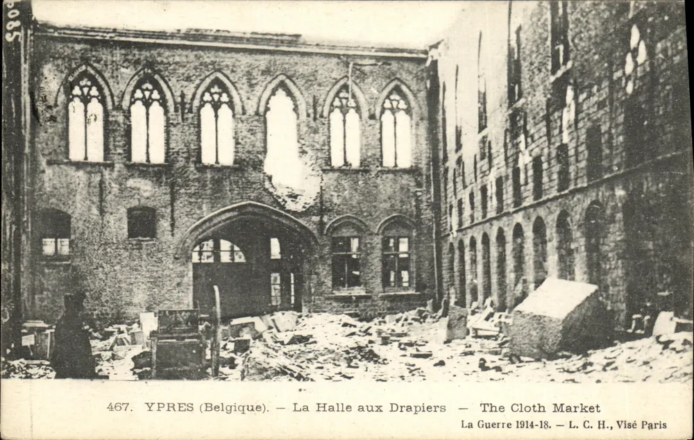 Ypres (Belgien) — Die Drapers' Hall — Der Krieg 1914-18 — L. C. H., Visé Paris - Vorderseite