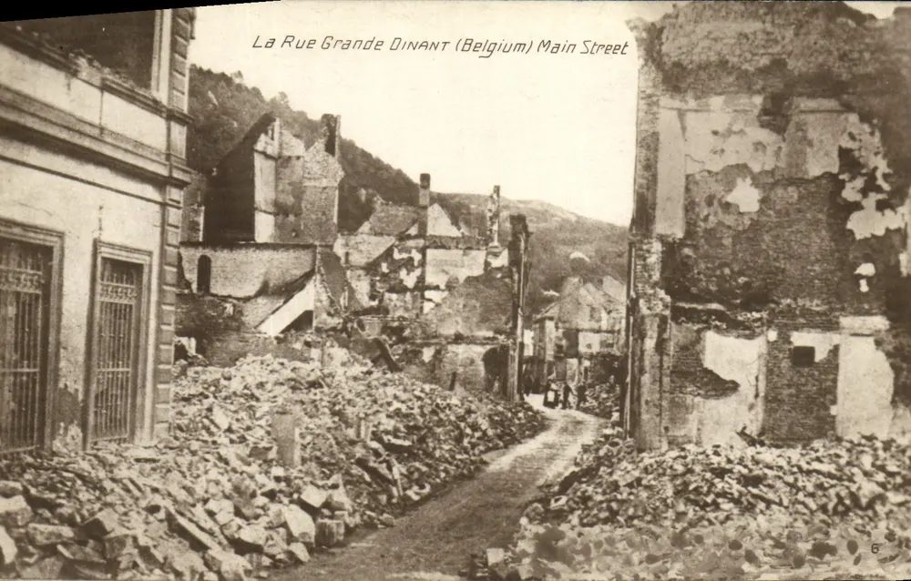 Dinant (Belgien) — Grande Straße — Zerstörung nach dem Krieg — Verleger E. Balaca, Paris - Vorderseite