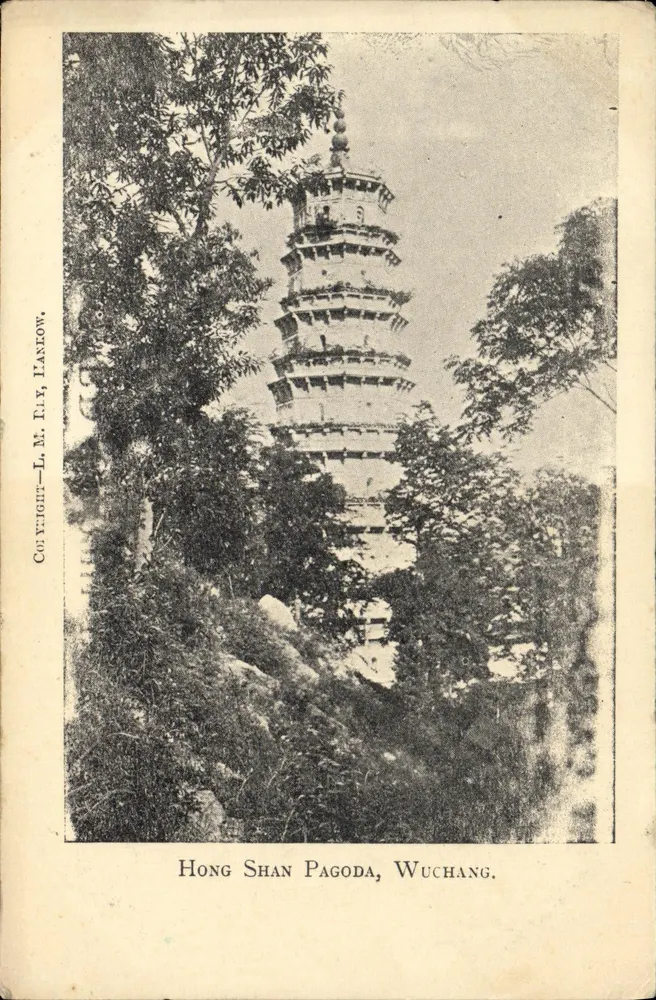 Hong Shan Pagode, Wuchang — Ansicht der steinernen Pagode umgeben von Vegetation — Verlag L. M. T.L.Y., LANHOW - Vorderseite